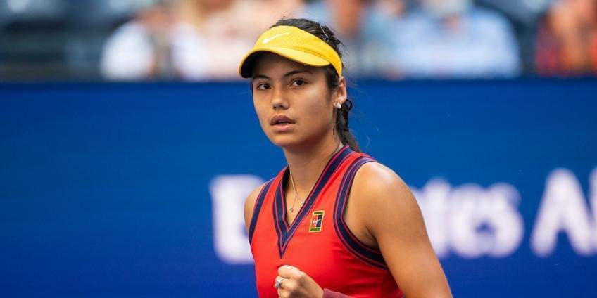 卡什：今夏只想留在维拉；还在找对象，波兰女生请私信我