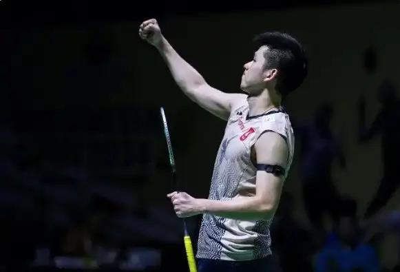 要不然五大联赛集体给非洲足协转账吧，这非洲杯时间太折磨了